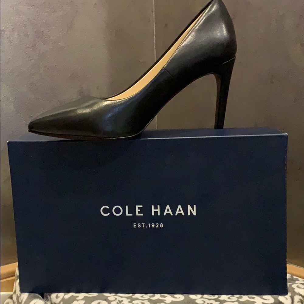 Cole Haan women’s black leather pumps size 7